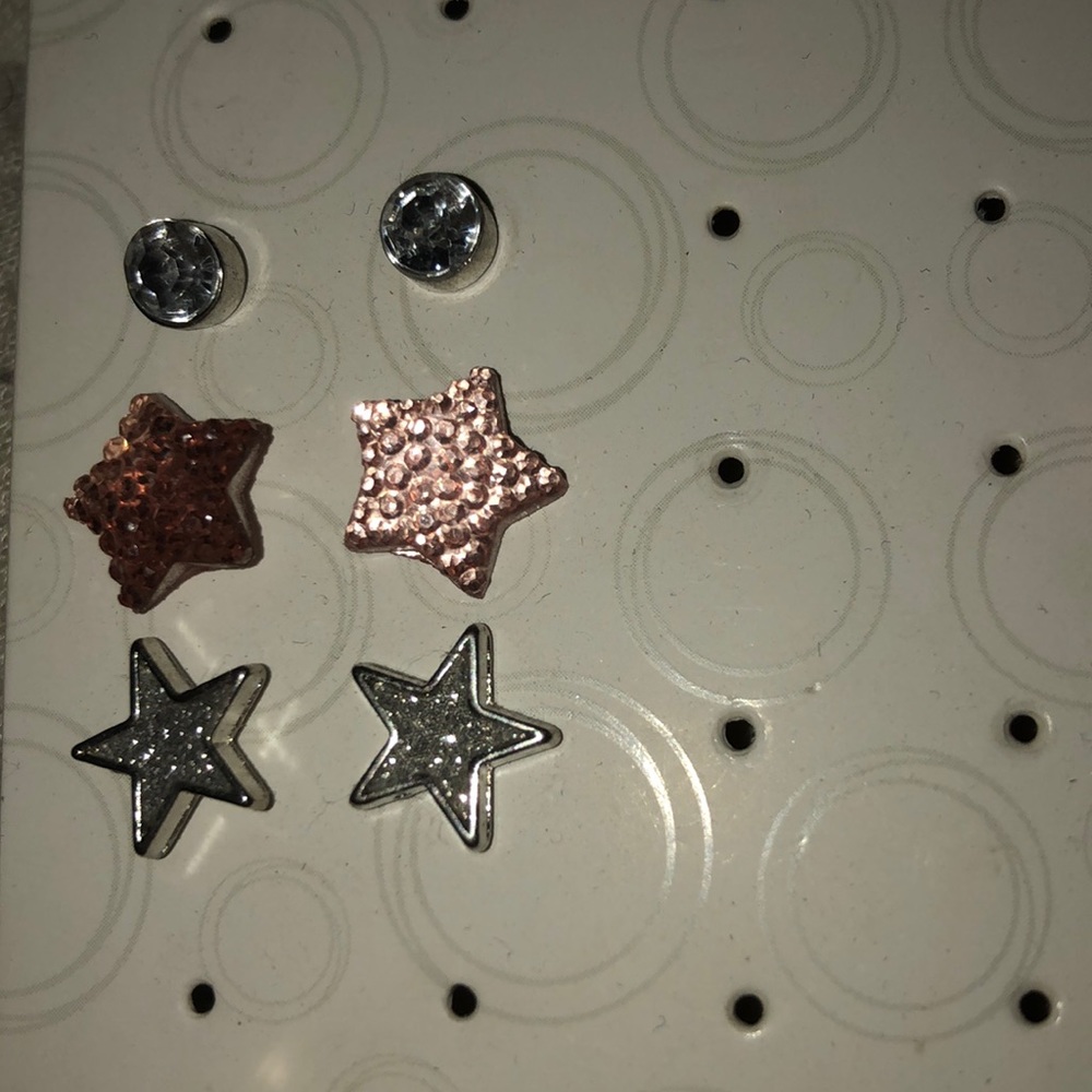 Earrings never worn